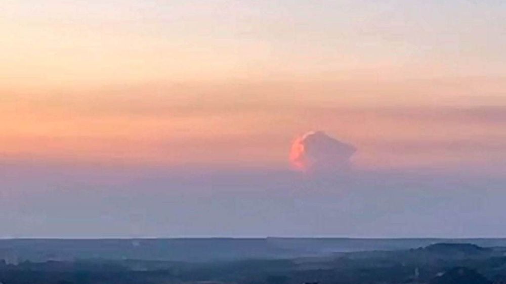 В ДНР гриб от сильного взрыва поднимается возле Авдеевки, где находится химкомбинат