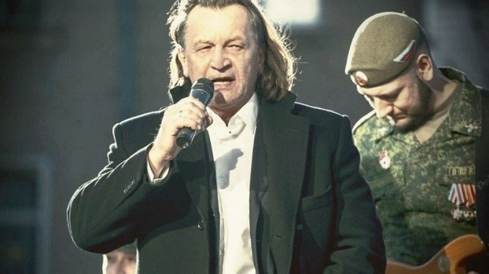 Донецкий бард Владимир Скобцов: Сейчас в Донецке не нужен высокий штиль, здесь не будет работать Мандельштам, здесь работает Симонов с его «Убей фашиста»