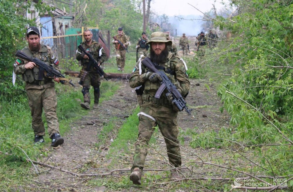 Украинские войска обстреляли два района Донецка и поселок Гольмовский