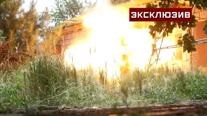 Безопасный подрыв: кадры уничтожения мин в Широкино в ДНР