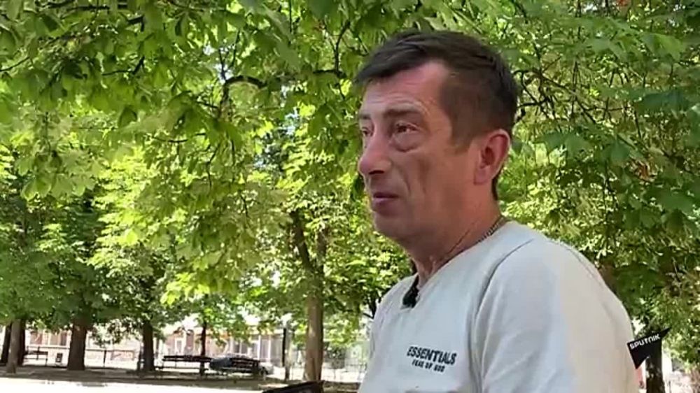 Волонтер из Донецка Андрей Лысенко уже восемь лет развозит по городу и пригородам гуманитарную помощь