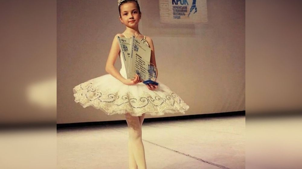 Мечтала стать балериной: В Донецке на бульваре Пушкина погибла 12-летняя Катя с бабушкой