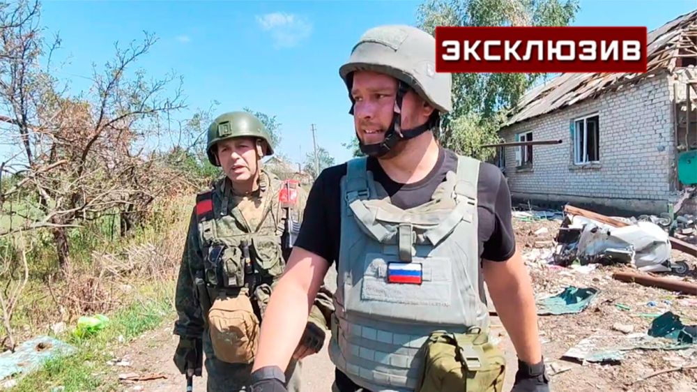 «Дым идет, горит завод»: кадры вблизи места ожесточенных боев на окраинах Соледара