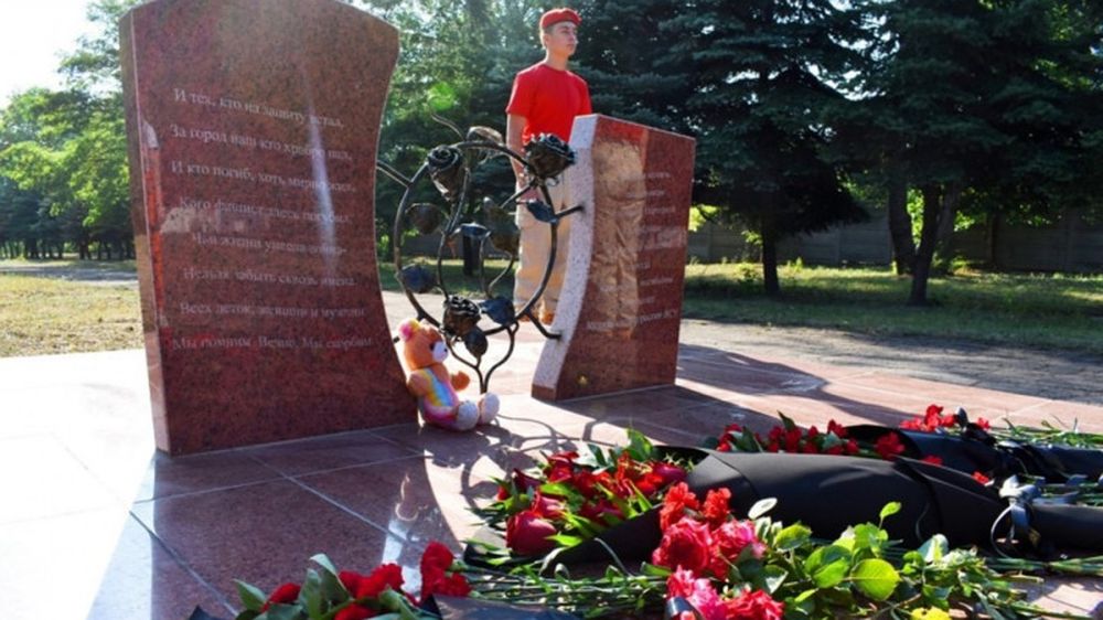 В городах ДНР прошли митинги «Точка невозврата» в память о погибших жителях