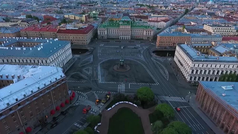 Смотрите на Оплот ТВ большой концерт «Три цвета Российского стяга»!