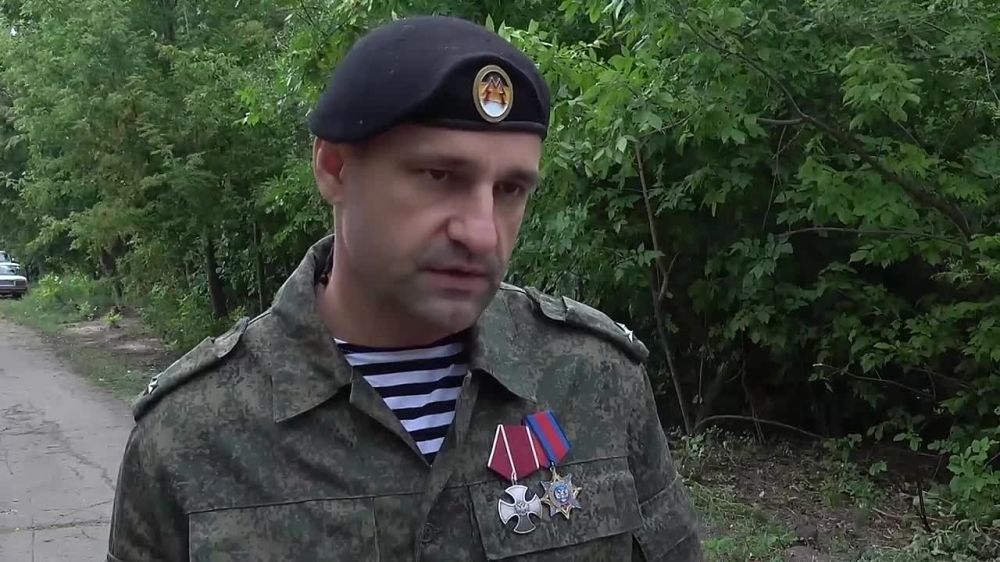 Денис Пушилин наградил бойцов «Спарты» и поблагодарил их за отстаивание высоких идеалов Арсена Павлова и Владимира Жоги