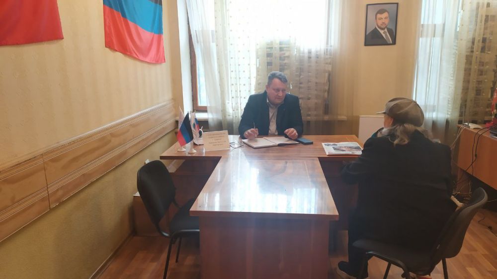 В общественной приемной Председателя Общественного Движения "Донецкая Республика" Д.В. Пушилина прошел прием граждан