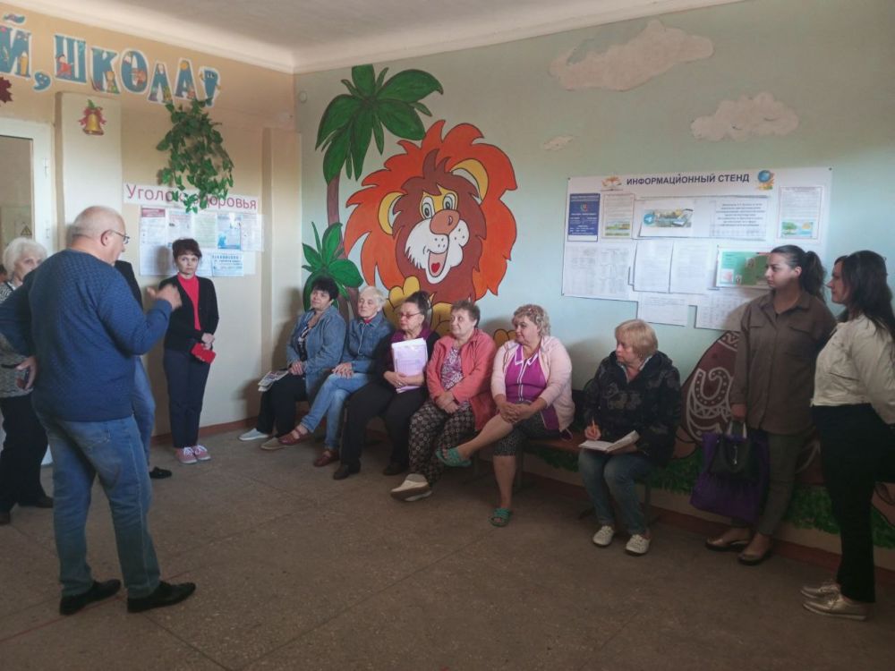 Встреча с трудовым коллективом в Петровском районе