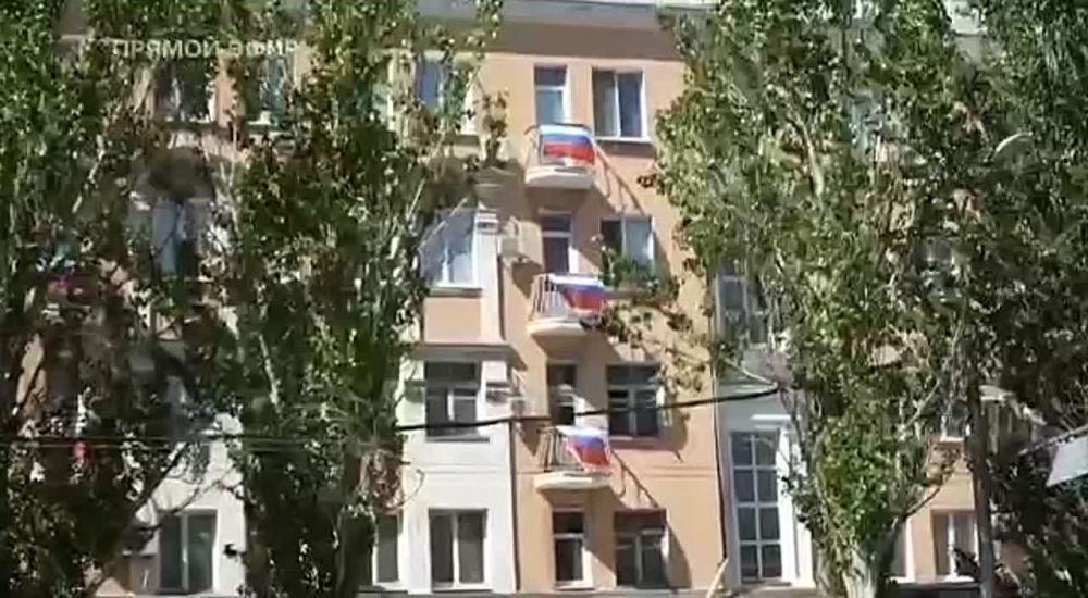 После трагедии на автостанции, когда наличие у меня в машине кровоостанавливающих жгутов, возможно, спасло жизни людей, я всегда беру с собой небольшую аптечку