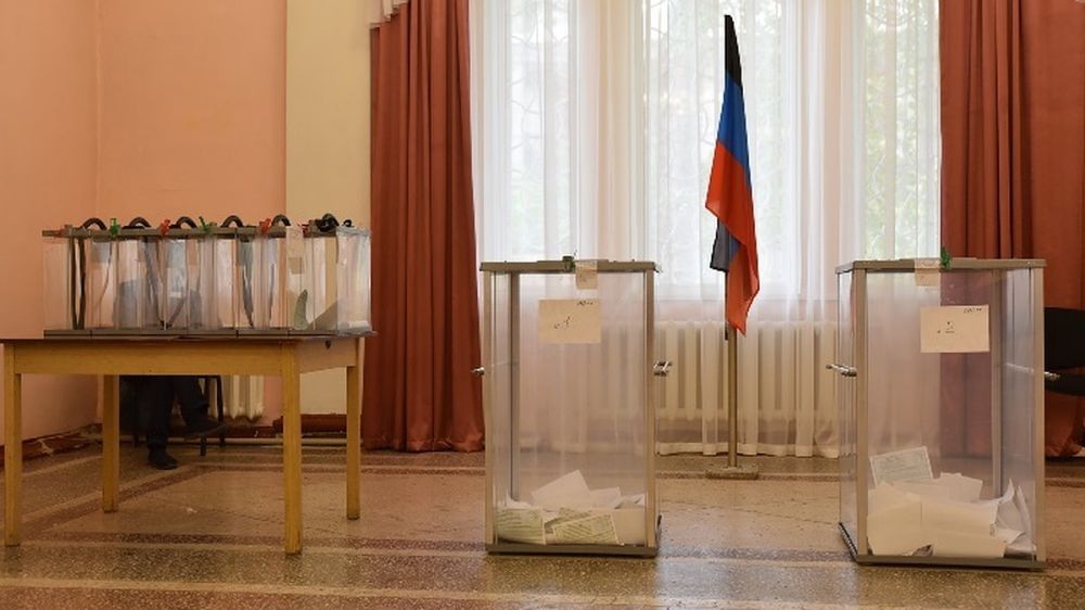 В ДНР завершилось голосование на референдуме: На избирательных участках идет подсчет голосов