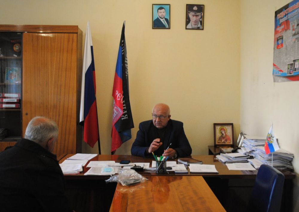 Прошёл еженедельный приём жителей Петровского района