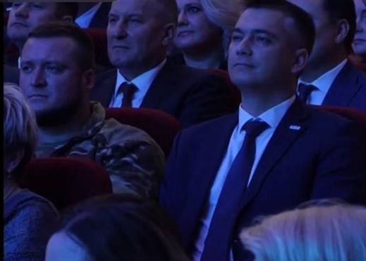 Во время рабочего визита в Чебоксары руководитель Движения Захара Прилепина ВПЦ «Оплот» Сергей Завдовеев по приглашению Олега Николаева, Главы Республики Чувашии посетил празднование 55-летия Чувашского государственного университета им. И.Н