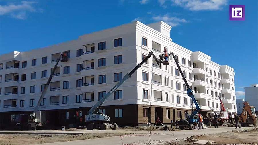 Строители МО РФ сдали три жилых дома на 250 квартир в Мариуполе
