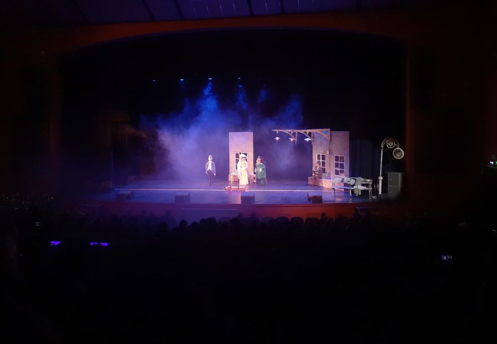 Донецкий театр кукол открыл 90-й театральный сезон в Чебоксарах