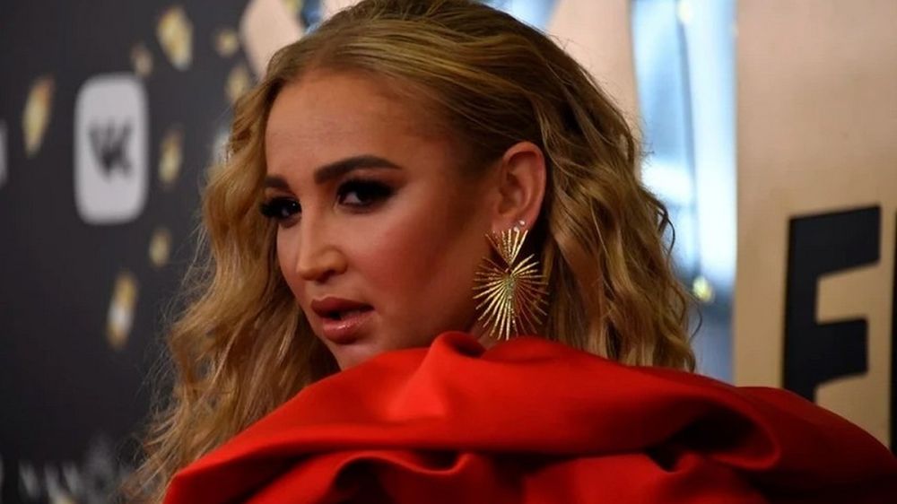 Бузова приехала в Донецк для помощи волонтерам