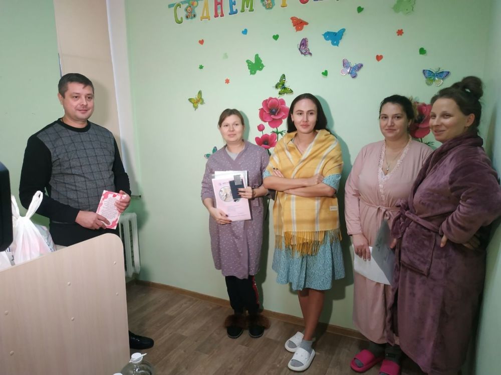 Василий Ткачук: Сегодня посетил рожениц Центральной городской клинической больницы № 3 города Донецка МЗ ДНР и Донецкого...