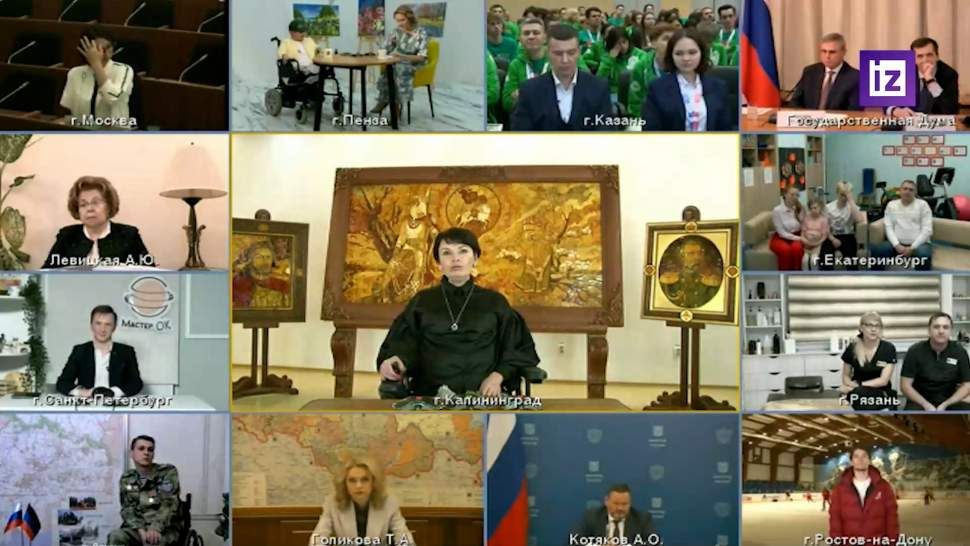 Путину сообщат о вынужденной эвакуации участника встречи с ним из-за обстрела