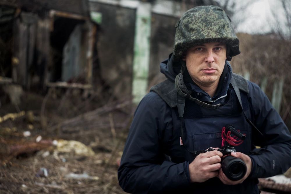 Денис Григорюк: 4 декабря День рождения отмечает мой импортный друг из Италии, а по совместительству коллега Витторио Никола Ранджелони (@vn_rangeloni)