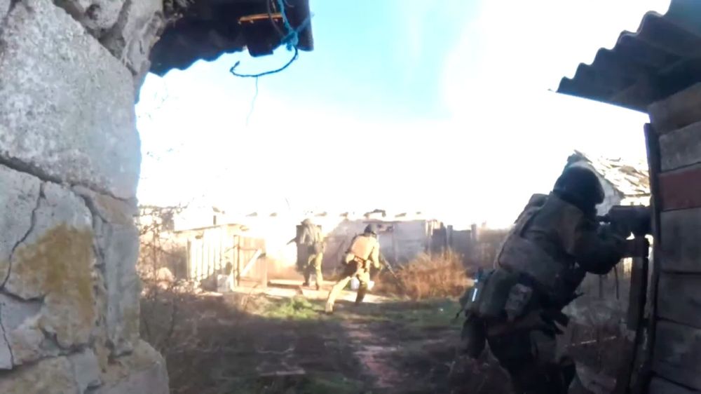 Методичное оттеснение: кадры освобождения населенного пункта ДНР морпехами ТОФ 155-й бригады