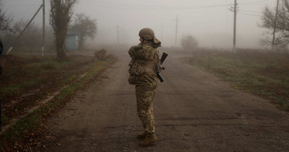 Украина может отвести войска на луганском направлении из-за потерь