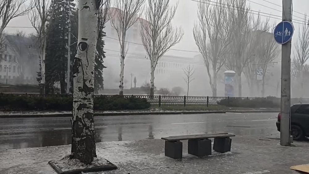 Борис Рожин: Центральные районы Донецка обстреляны из РСЗО "Град"