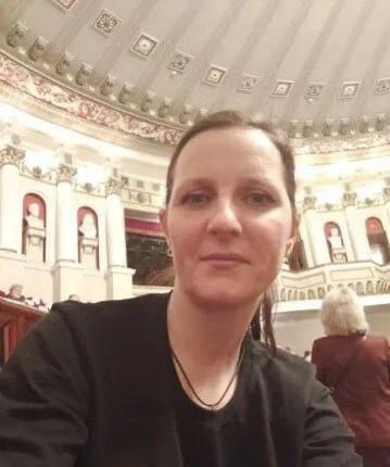 Захар Прилепин: Вчера в Донецке погибла Татьяна Рыжова, дирижёр ансамбля песни и танца «Донбасс», мать двоих детей, младшему из которых 6 лет