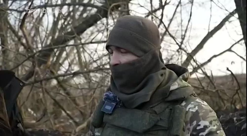 МОЙ ДРУГ - МИНОМЁТ:. "Когда я ещё в школе учился, началось АТО, и я попал под самые первые обстрелы Донецка. Я себе...