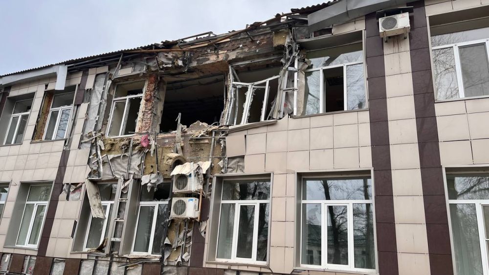 Донецкую больницу Калинина, пострадавшую в результате вчерашних обстрелов, планируют восстановить в максимально короткий срок