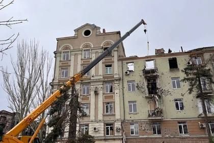 Зампред Правительства РФ проинспектировал работы по восстановлению исторического облика центра Мариуполя