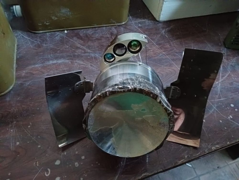 Борис Рожин: Обнаруженные на Донецком направлении элементы от 155-мм высокоточных кассетных боеприпасов BONUS совместного шведско-французского производства (Bofors/Nexter Group), которые артиллерия ВСУ использует для обстрелов Донецка