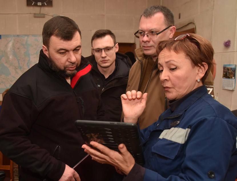 Денис Пушилин обсудил с работниками центра медицины катастроф и станции скорой помощи вопросы улучшения качества медобслуживания