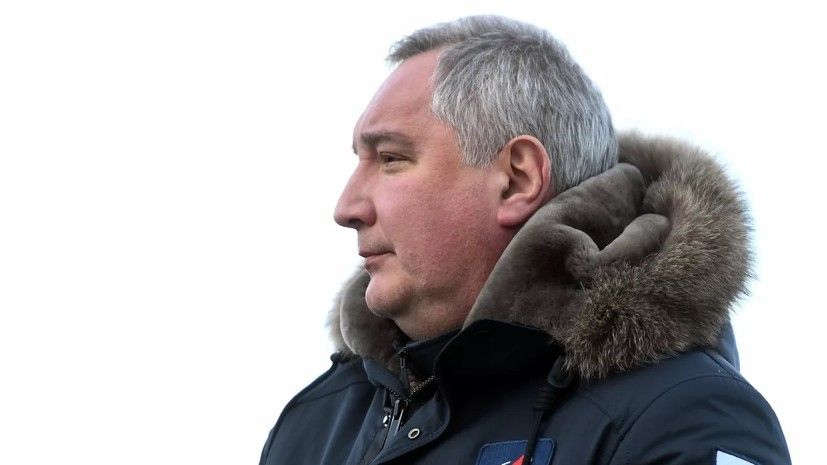 Рогозин рассказал, что при обстреле в Донецке возле него не взорвалось два снаряда