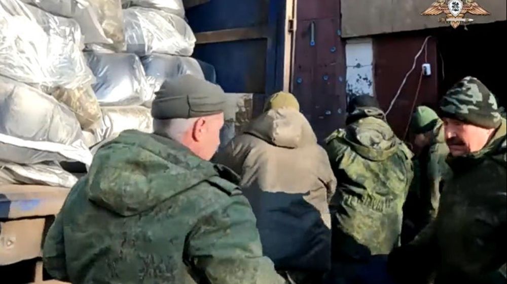 «Народный Фронт» доставил очередную партию теплых вещей и буржуек защитникам Горловки