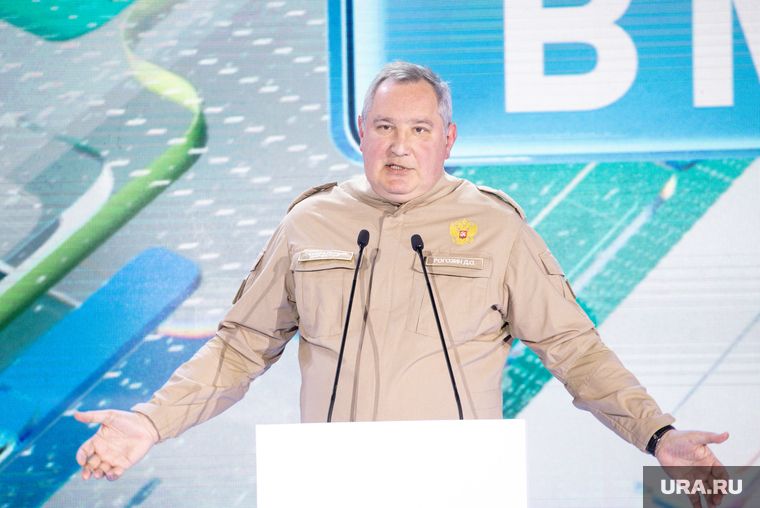 Рогозин призвал Стрелкова перестать «чесать языком» и уехать в СВО