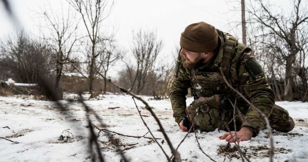 Зеленский заявил об исключительно тяжелой ситуации в Донбассе