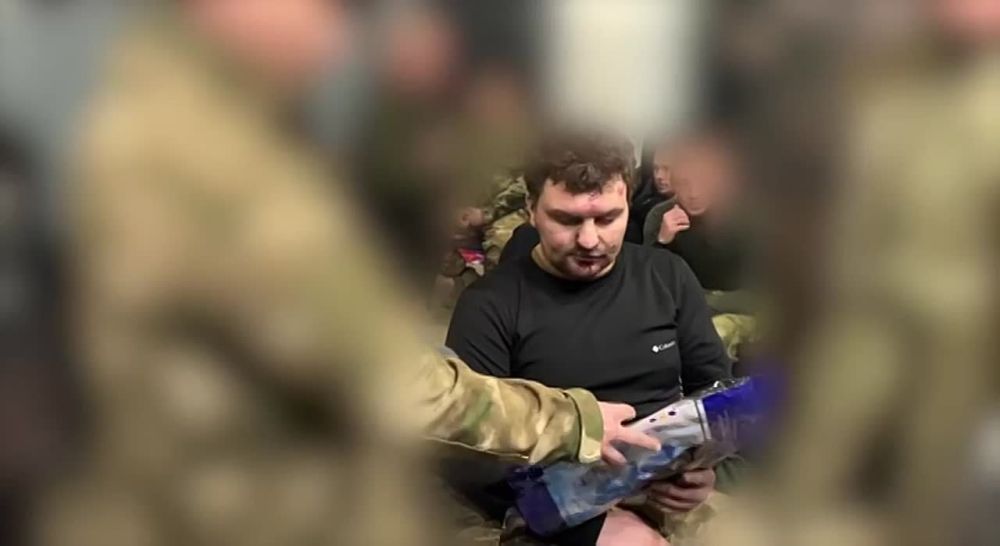 Пленным разрешили позвонить своим семьям