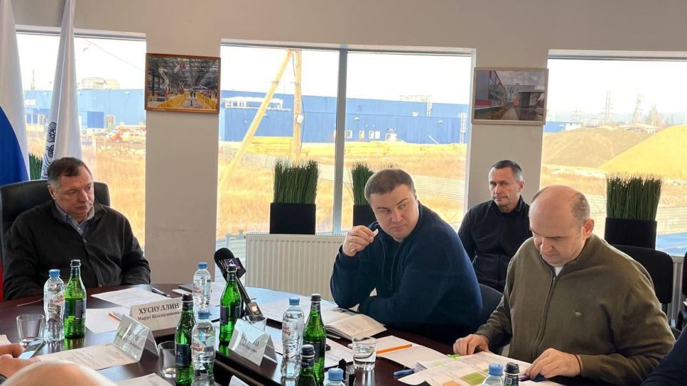 Евгений Солнцев: Совместно с вице-премьером РФ Маратом Хуснуллиным и Председателем Правительства Виталием Хоценко провели рабочую встречу