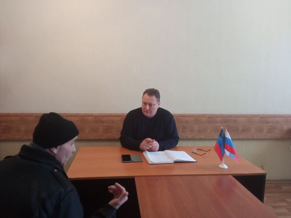 Сегодня, 13 февраля, в администрации Киевского района г. Донецка прошел прием главы администрации, секретаря местного отделения Общественного Движения «Донецкая Республика» Киевского района г. Донецка - Валентина Левченко