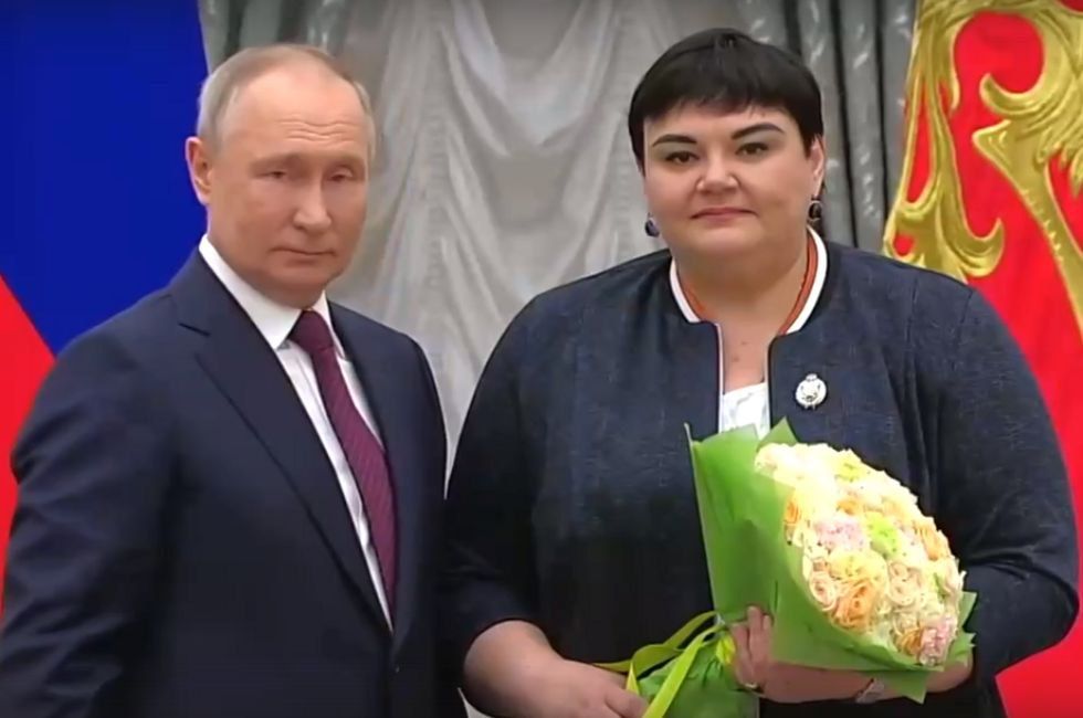 Дмитрий Гарцев: От имени медицинского сообщества и от себя лично присоединяюсь к поздравлению врио Главы ДНР Дениса Пушилина Анны Железной с высоким званием заслуженного работника здравоохранения Российской Федерации