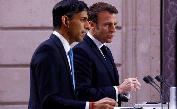 Макрон на совместной пресс-конференции с главой британского правительства среди целей двух стран назвал продолжение помощи Украине, чтобы ВСУ смогли перейти в наступление: