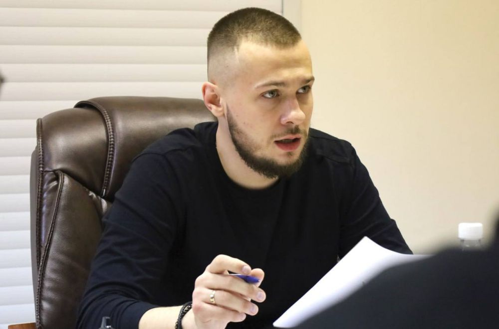 Министр молодежной политики Кирилл Макаров встретился с руководителями организаций