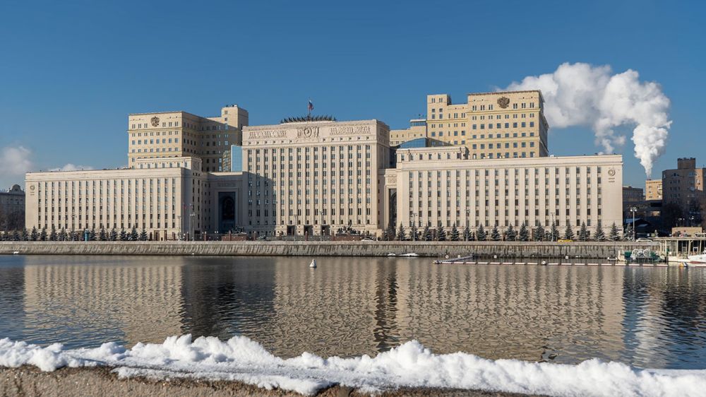 МО РФ: российские бойцы уничтожили три опорных пункта украинских боевиков на Марьинском направлении