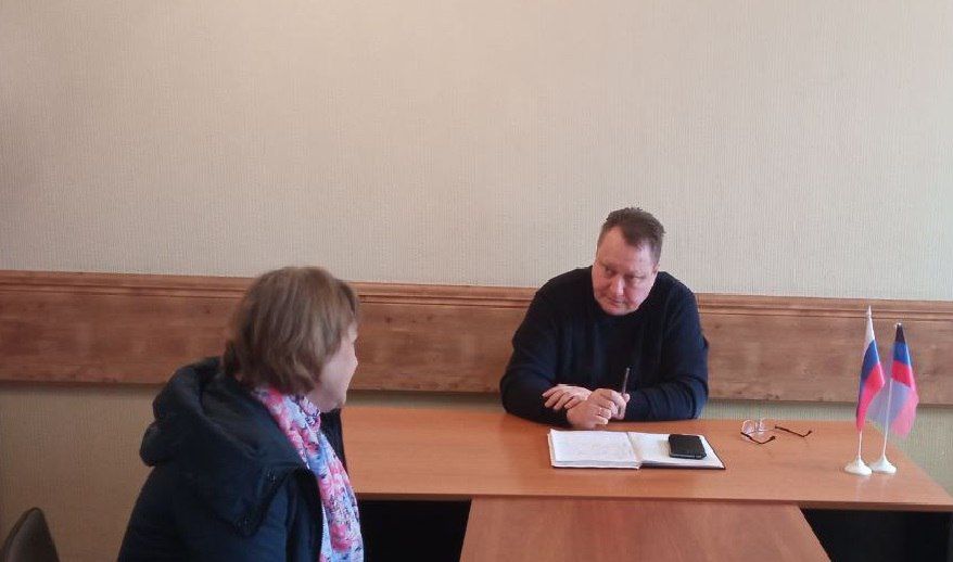 Сегодня, 20 марта, в администрации Киевского района г. Донецка, прошел прием главы администрации, Киевского района г. Донецка, секретаря местного отделения Общественного Движения «Донецкая Республика» - Валентина Левченко