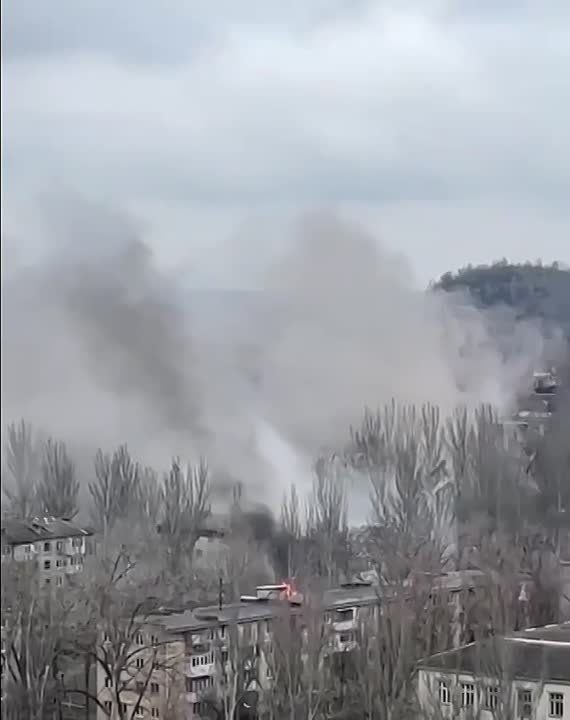 Никита Васильев: ВСУ активизировались. Вновь бьют по гражданским объектам. Утром был Мелитополь, теперь Донецк. Калининский...