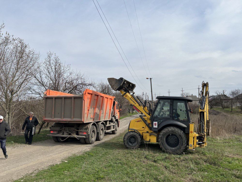 Татьяна Темникова: Сегодня, 28 марта, в рамках проведения весеннего двухмесячника в поселке Авдотьино силами работников временного характера с привлечением спецтехники была убрана и вывезена несанкционированная свалка