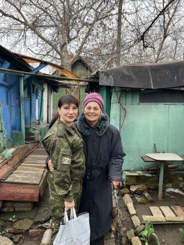 Татьяна Темникова: Сегодня вручила продовольственные наборы социально-незащищённым группам населения, а также оказала помощь семье с новорожденным