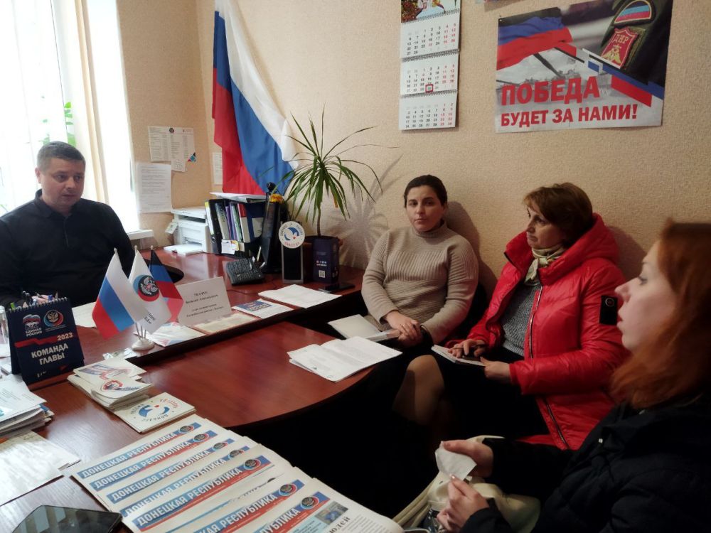 Василий Ткачук: Провёл приём граждан в общественной приемной Председателя Общественного Движения «Донецкая Республика» Дениса Пушилина местного отделения Калининского района города Донецка