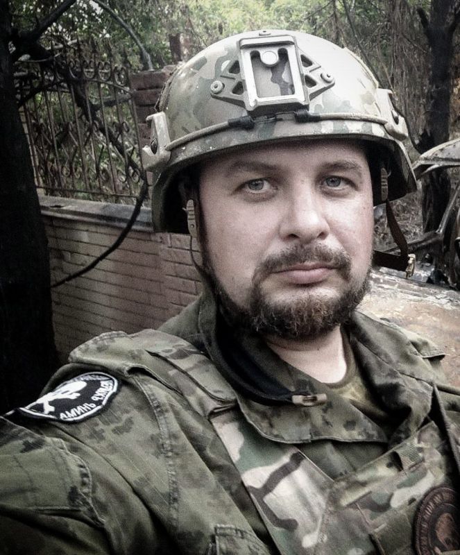 Андрей Камыжикин: Сегодня в результате теракта был убит мой друг и коллега Владлен Татарский (Максим Фомин)