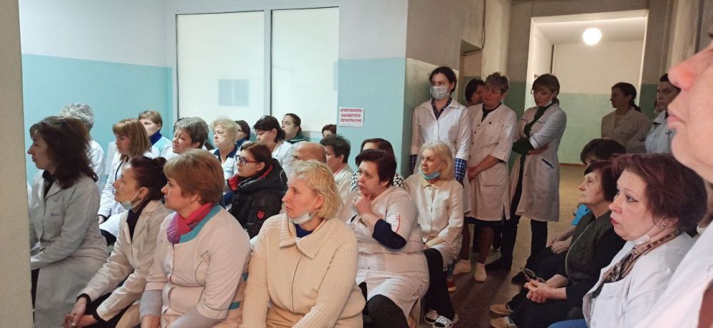 Сегодня, 11 апреля, на базе ГБУ «Городская детская клиническая больница № 1 г. Донецка» состоялась встреча с трудовым коллективом