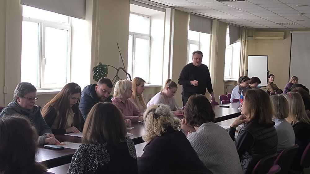 Сегодня, 12 апреля, на базе Управления Пенсионного Фонда ДНР состоялась встреча с трудовым коллективом